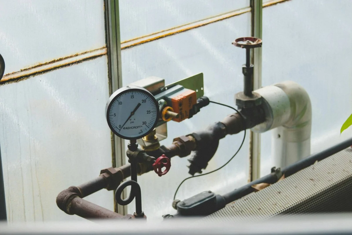 Pressure Converter — PSI, Bar, kPa, atm & mmHg Explained