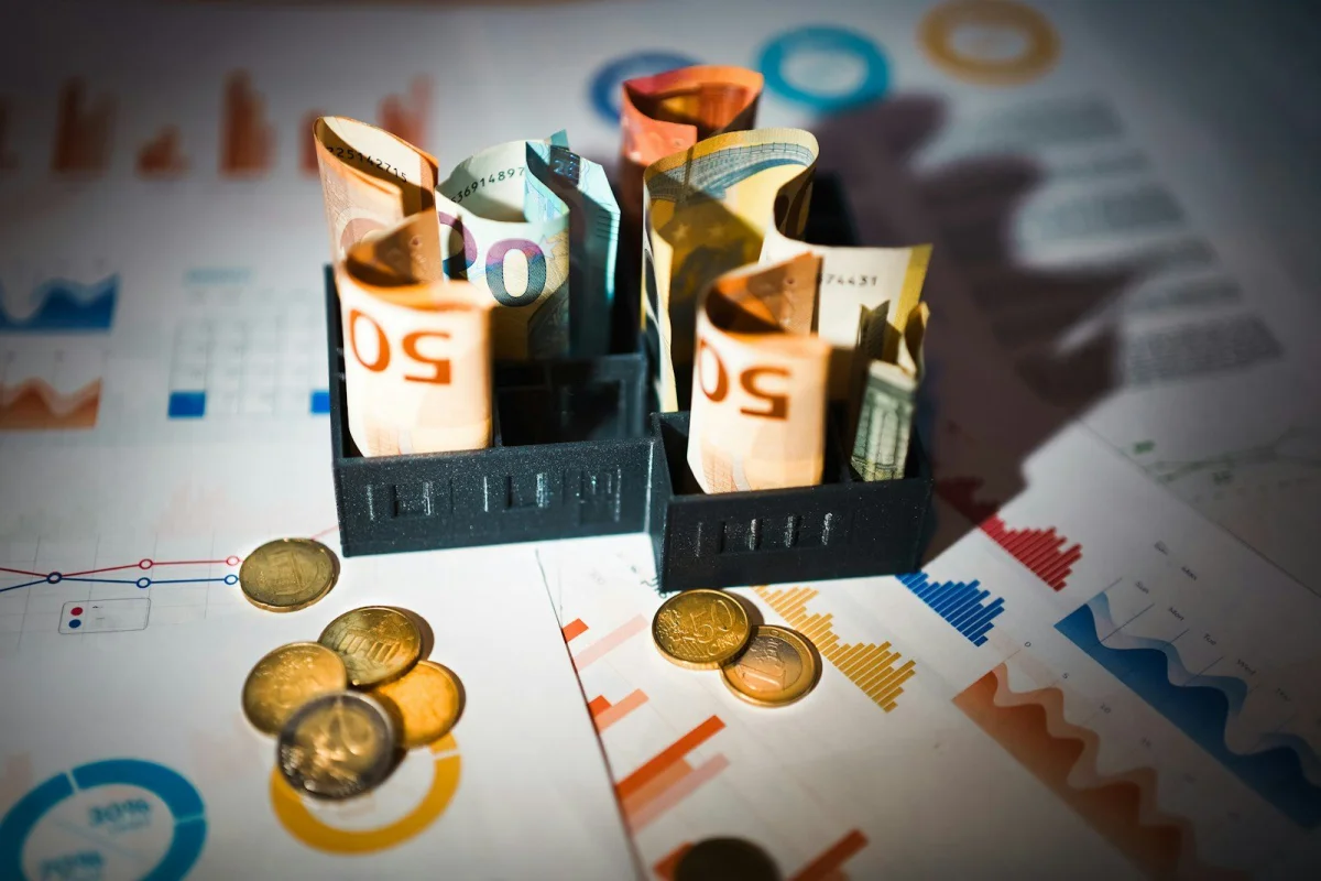Debt Consolidation: When It Saves Money, When It Backfires, and the Alternatives