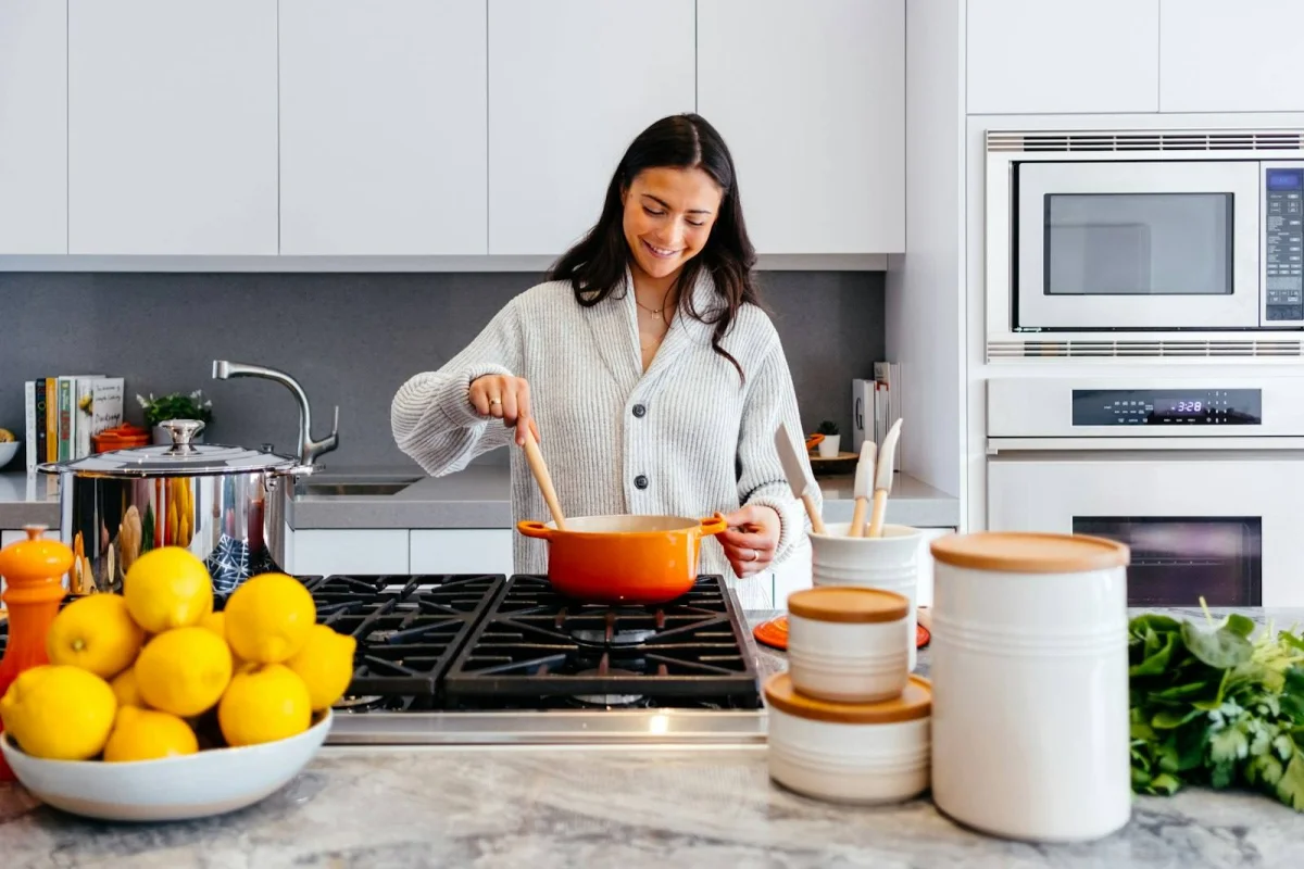 Kitchen Temperature: Oven Calibration, Safe Internal Temperatures, and Why Your Oven Lies to You