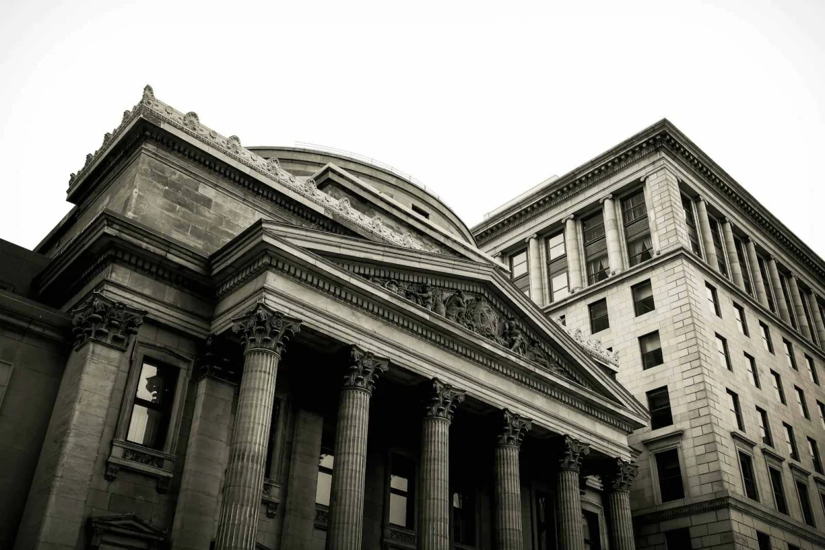 How Central Banks Target Inflation: The 2% Target, Interest Rate Transmission, and CPI vs RPI