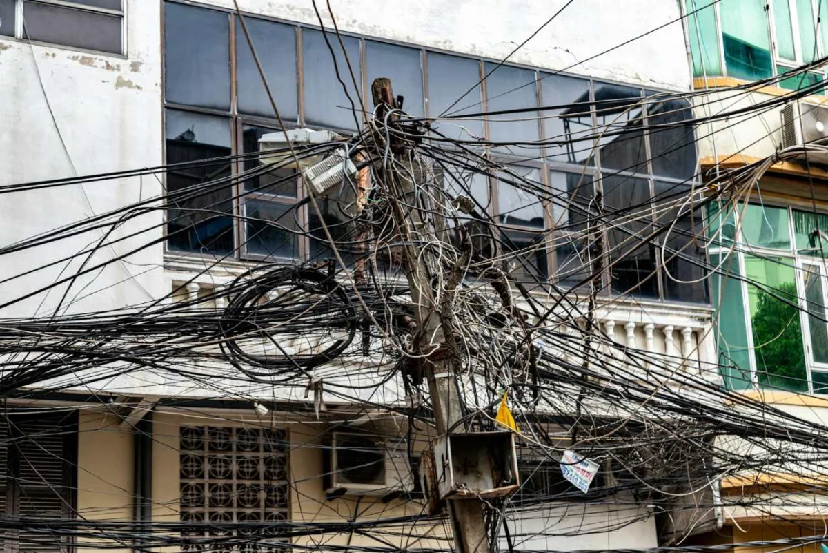 How to Read Your Electricity Bill: kWh, Appliance Running Costs, and Energy Prices by Country