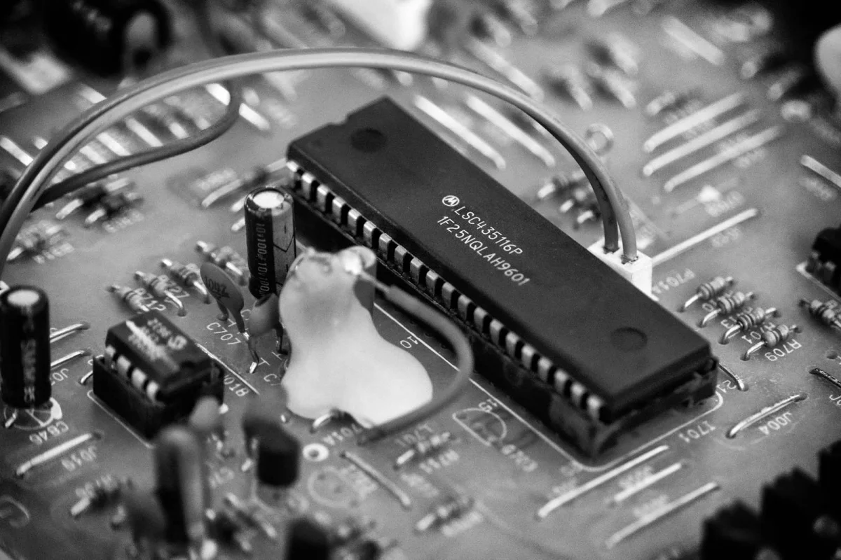 Why Your RTC Chip Returns 89 When the Time Is 59 — BCD, Gray Code, and Other Number Encodings in Modern Hardware